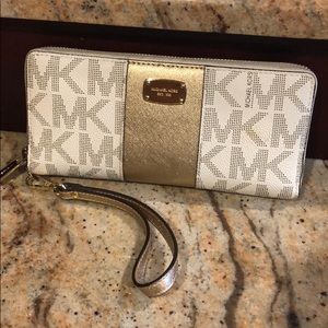 Michael Kors white and gold large wallet/wristlet